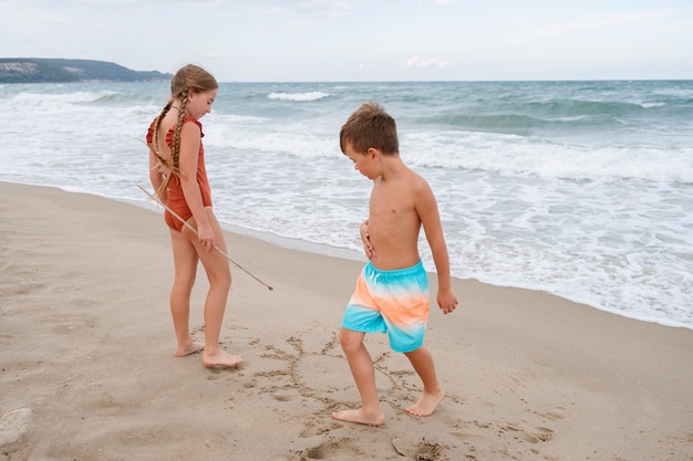 courtney leonard add Nudists Having Fun photo