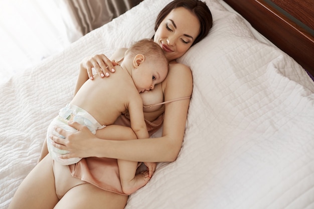 aaron cummins add Mom Sleeping Nude photo
