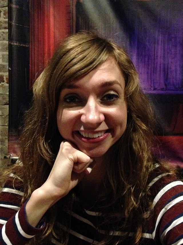 Lauren Lapkus Sexy 25