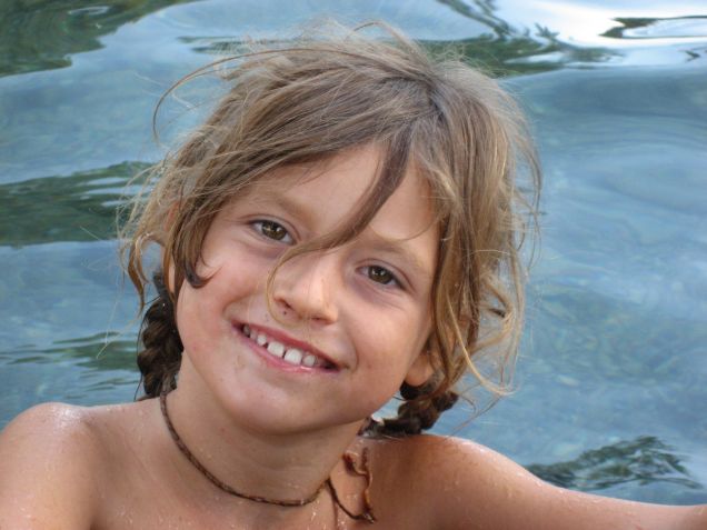 bond moore add Family Nudisum photo