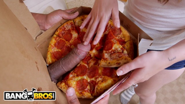 buddika wijesooriya add Flashing The Pizza Delivery Guy photo