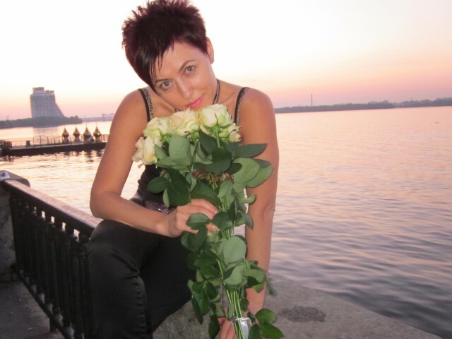 abril blanco add Gargona 280 photo