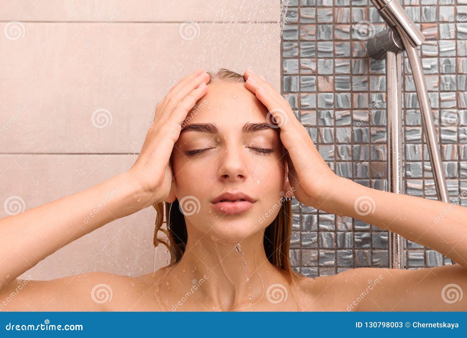 brett kuykendall add Group Shower Women photo