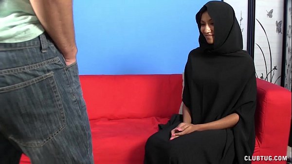 Hijab Handjob 9752