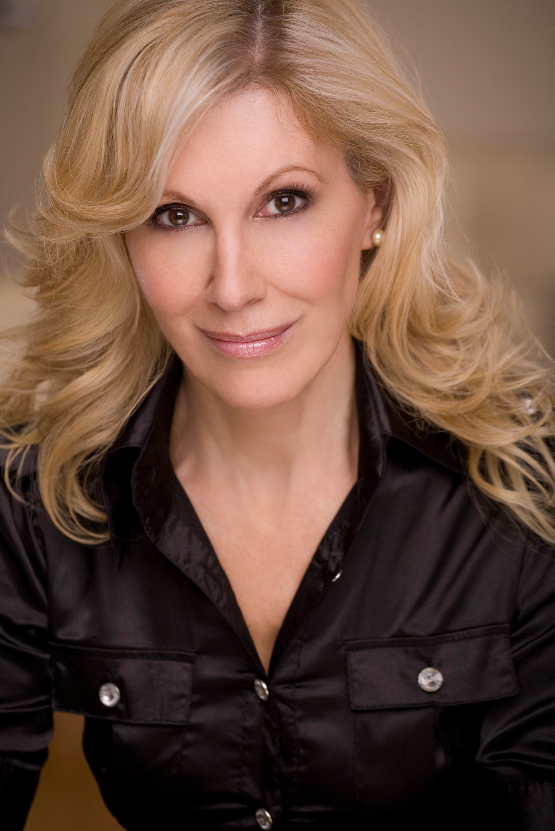 courtney troxel add Homemade Cougar photo