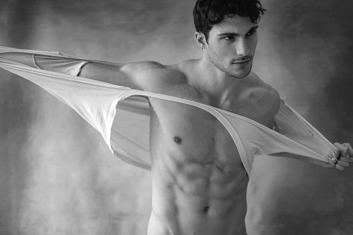 conquistador bistro add Hot Men Undress photo