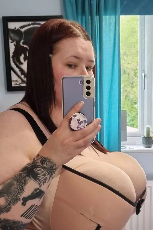 Huge Swaying Tits 4