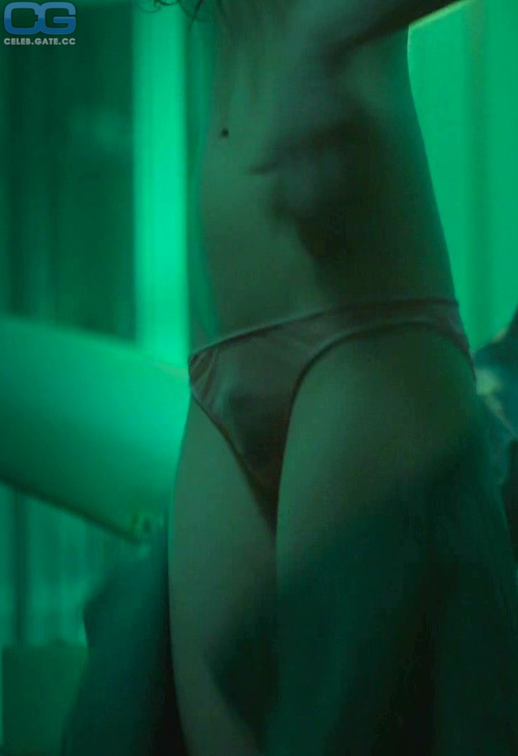 brandon bowlds add India Eisley Porn photo