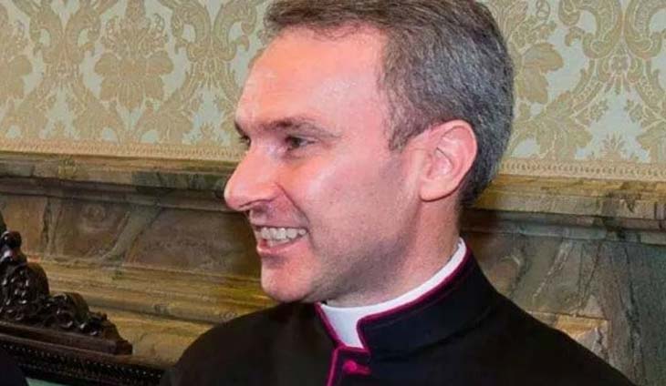 calvin mullins add Italian Priest Porn photo