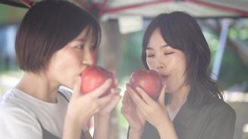 doon charoenpan add Japanese Lesbian Massage Tube photo