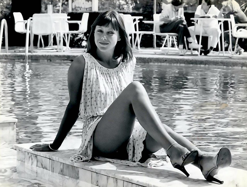 baldwin pamintuan add Jenny Agutter Nude Scenes photo