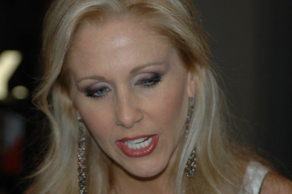 analyn bayan add Julia Ann Onlyfans photo