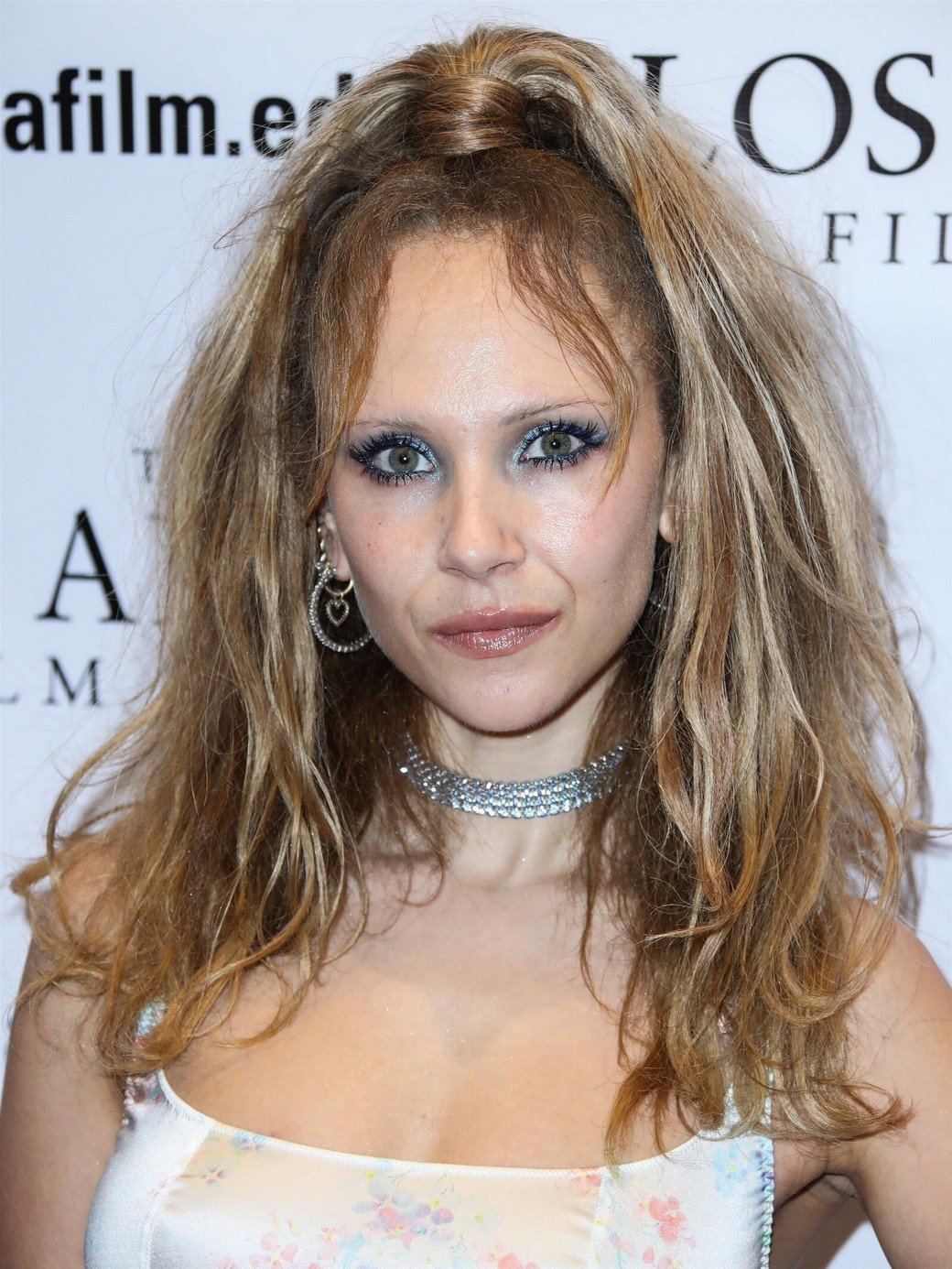 bob applegate add Juno Temple Hot photo