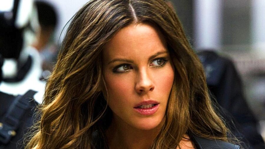 alisa tay add Kate Beckinsale Nipple photo
