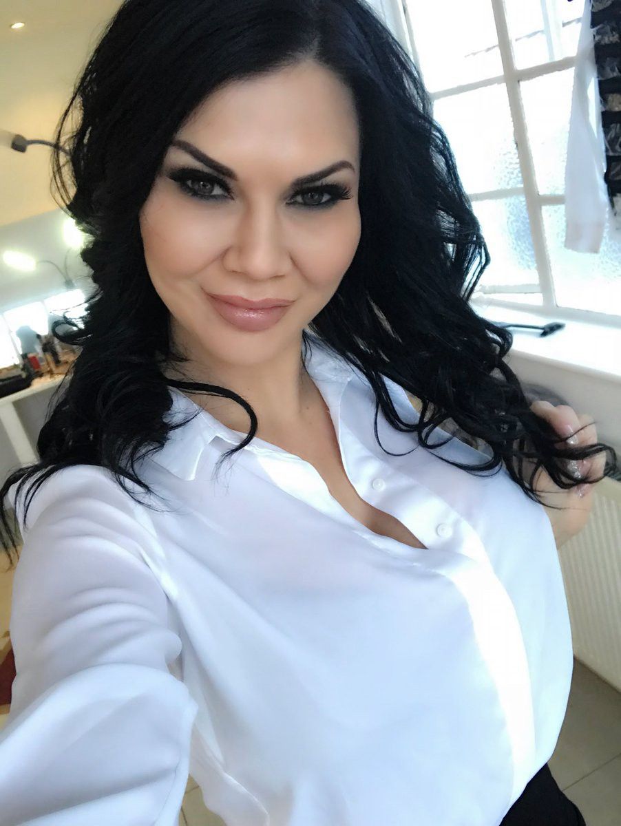 azra zaidi add Keiran Lee And Jasmine Jae photo