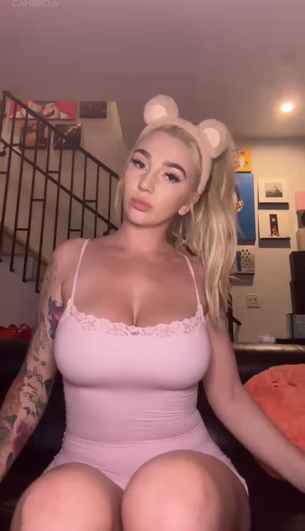 abhi bhattacharya add Kendra Sunderland Live photo
