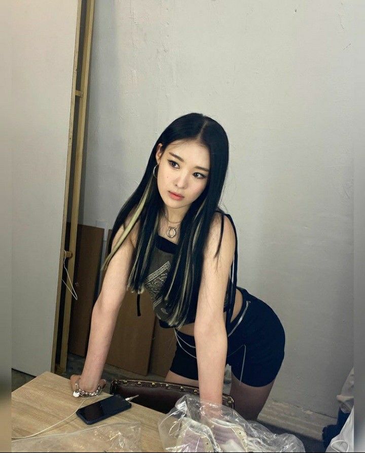 carla mancini add Kim Soo Ah photo