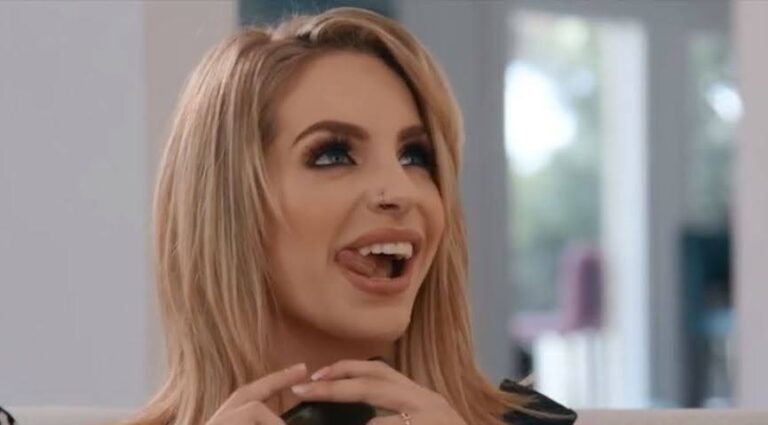 amie mott add Kimmy Granger And Megan Rain photo