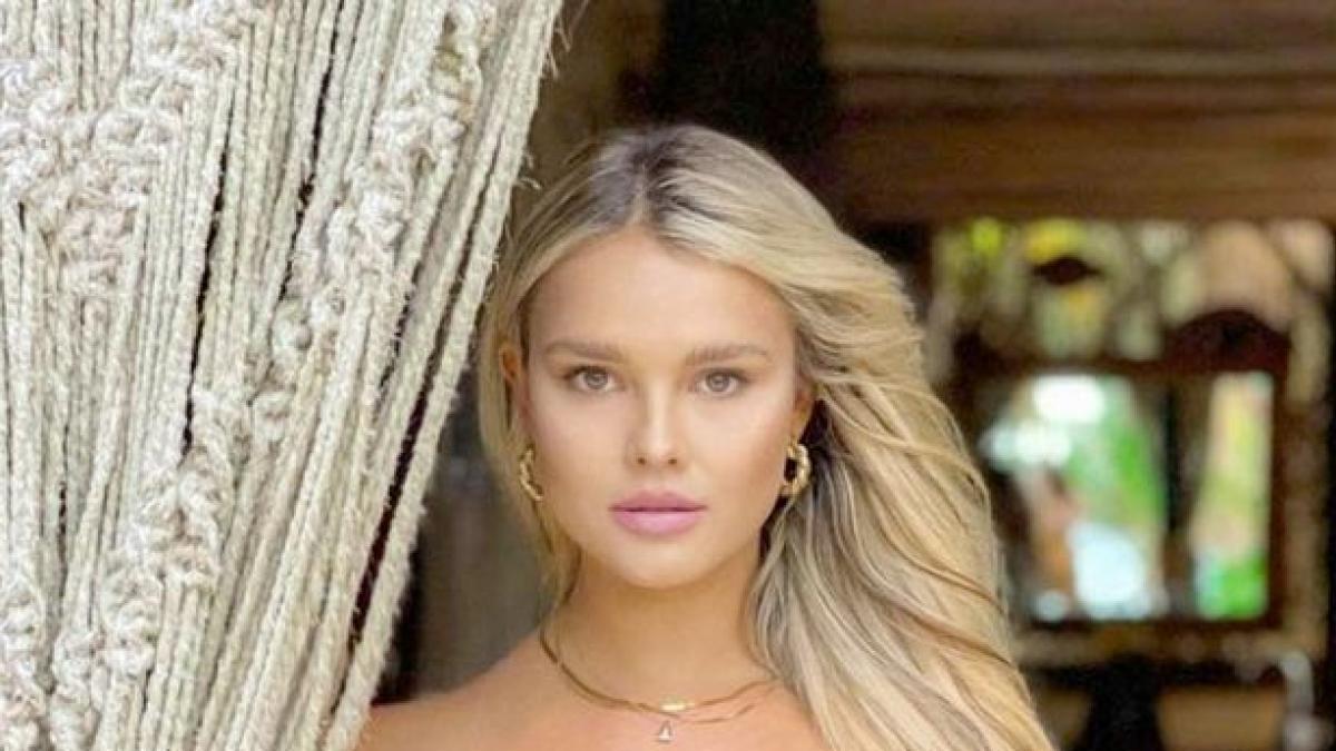 debbie erdman add Kinsey Wolanski Porn photo