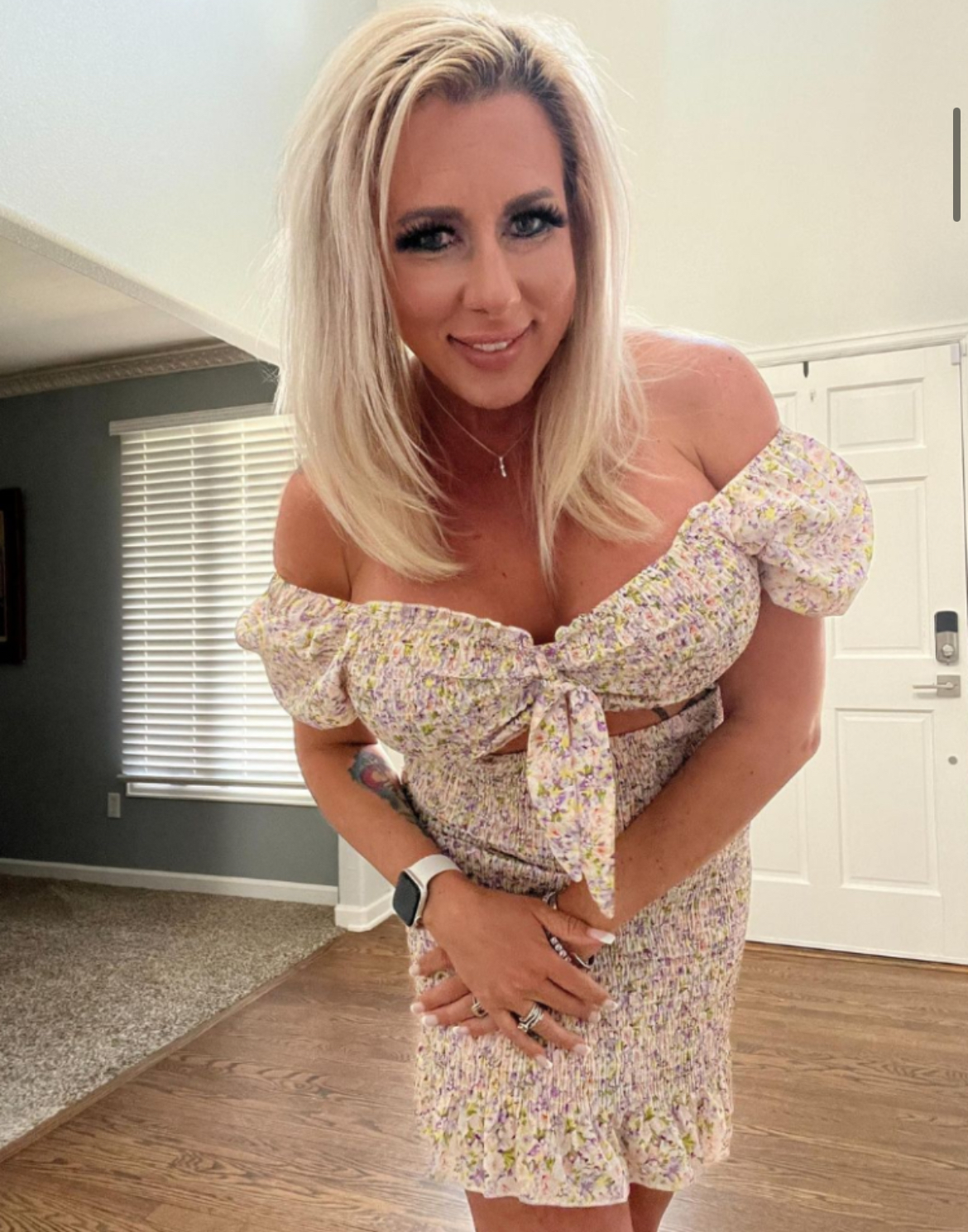 donna slattery add Lieutenant Bella Lexi photo