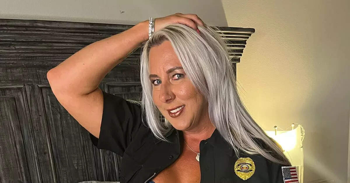 april villafranca add Lieutenant Bella Lexi photo