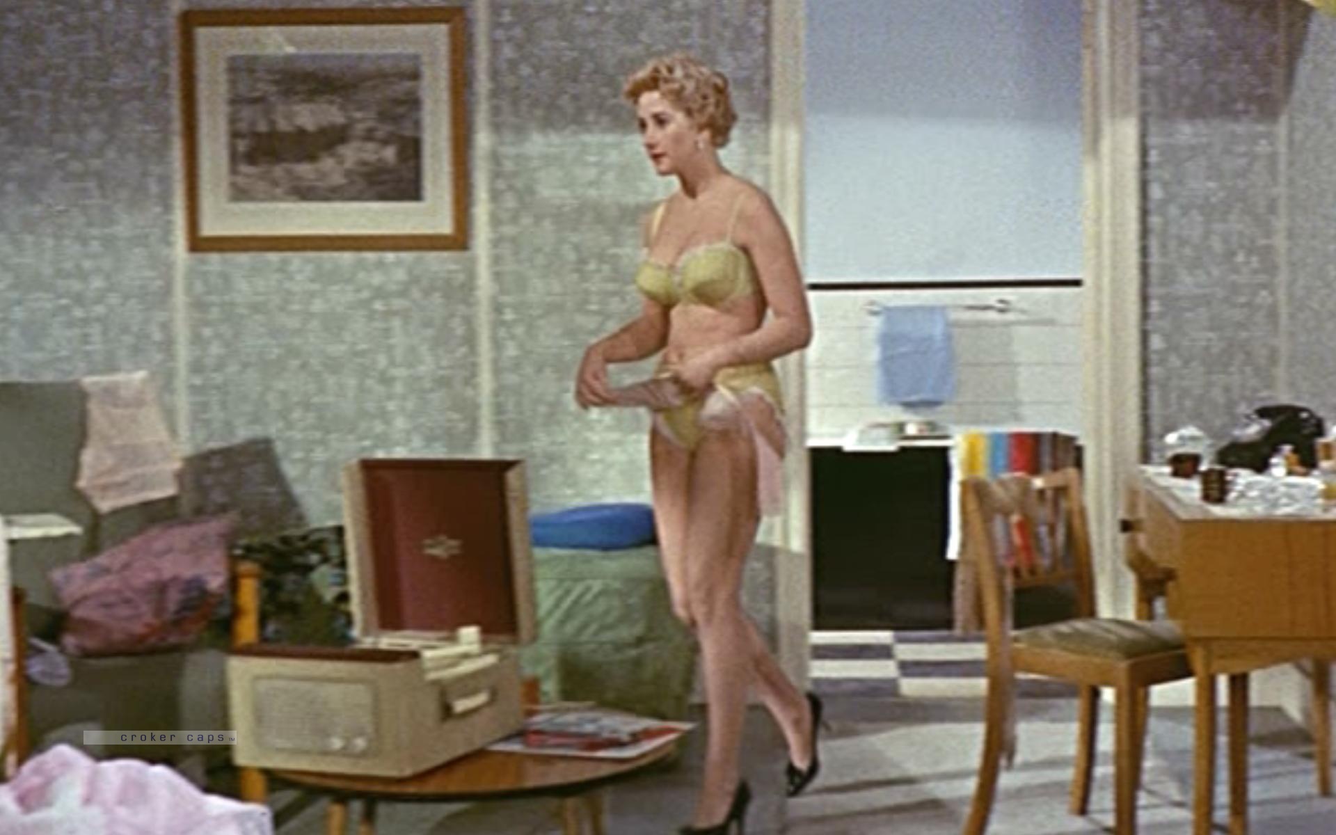 anna sirait add Liz Fraser Nude photo
