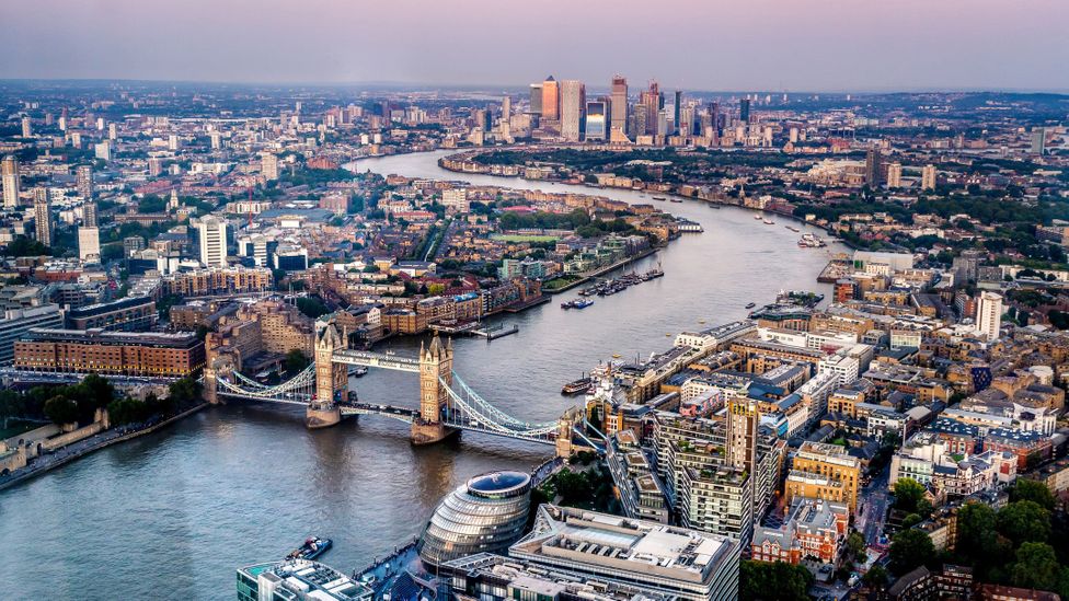 avi ohayon add London River Rimming photo