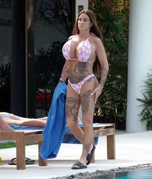 andrew klingelhofer add Massive Tits On The Beach photo
