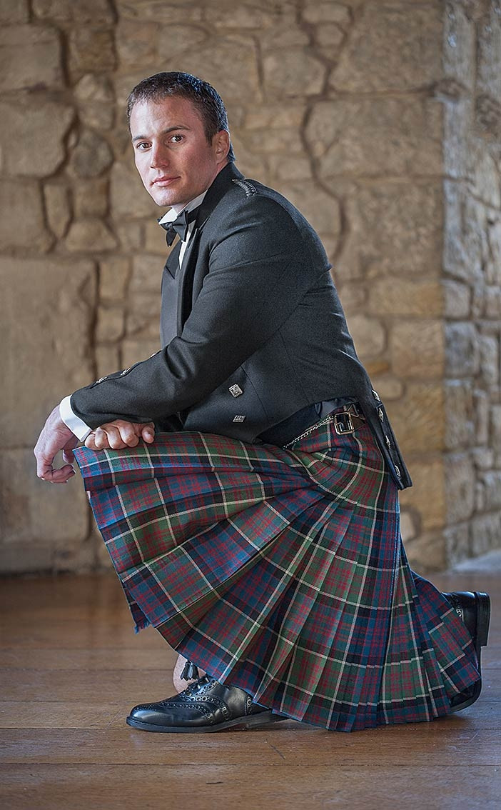 aviv kohen add Men Naked In Kilts photo