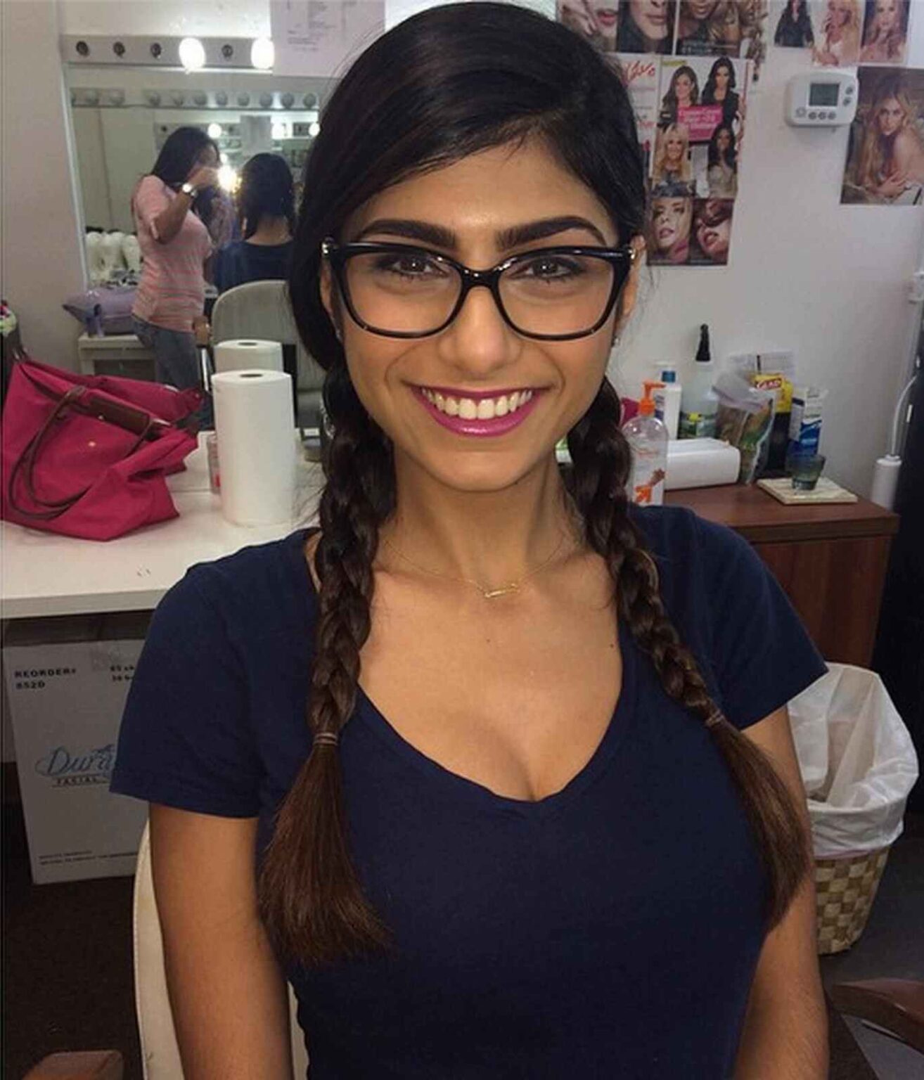 anna shwaykosky add Mia Khalifa In The Tub photo