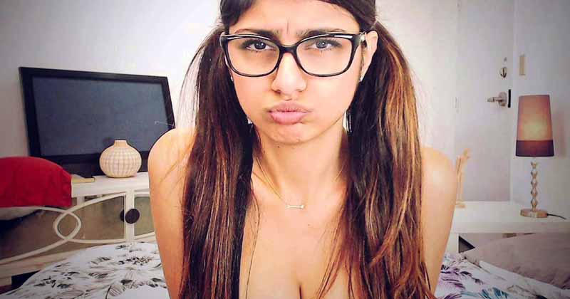 coty mick add Mia Khalifa With Mom photo