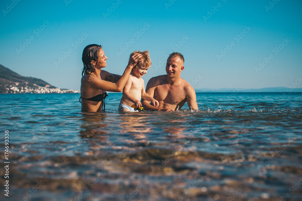 amber suddeth add Naked Familt photo