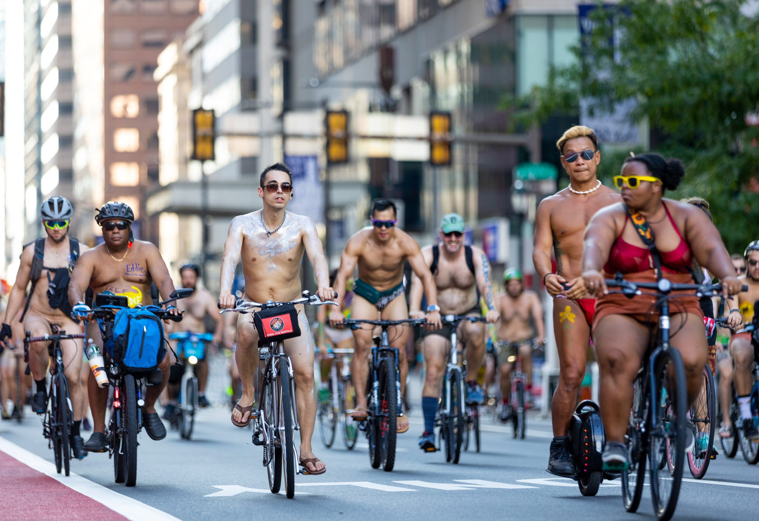 cao yue add Naked Woman Riding A Bike photo