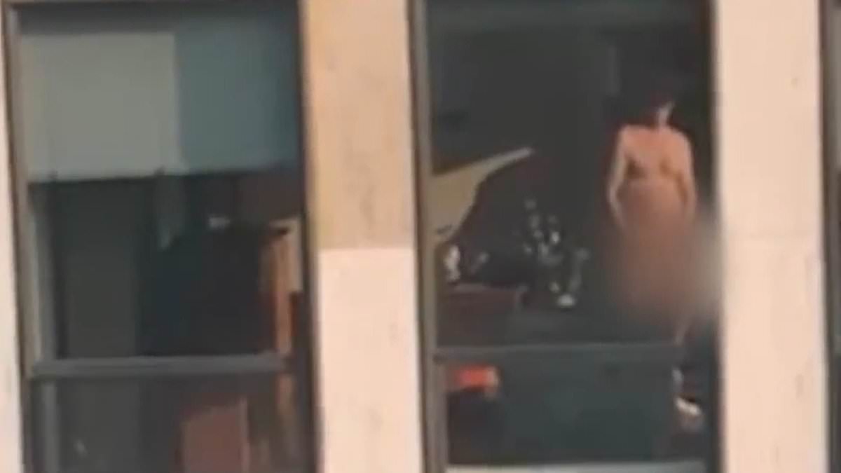 carrie buckley add Neighbor Is Naked photo