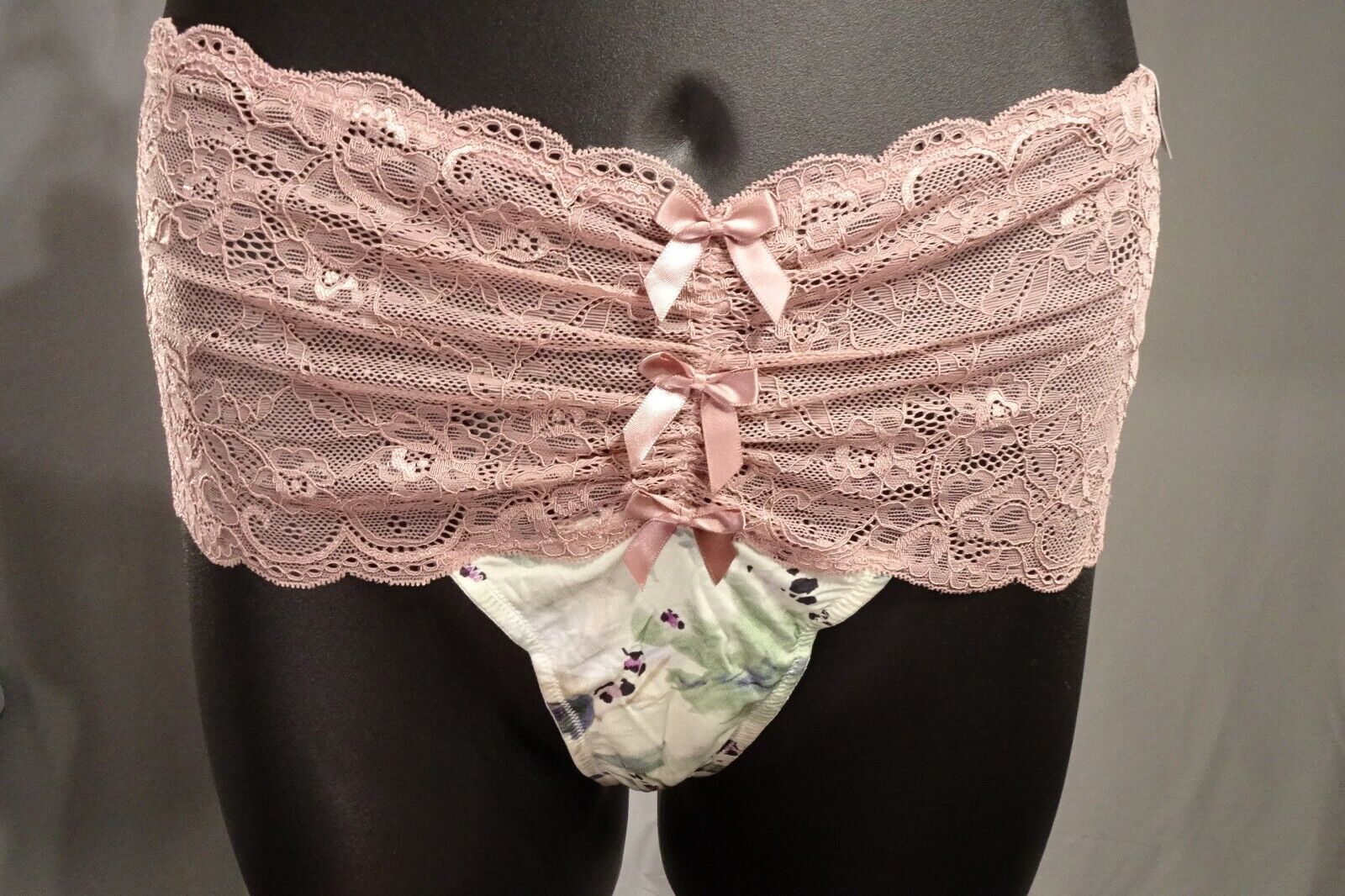 blaire ellis add No Panties Shopping photo