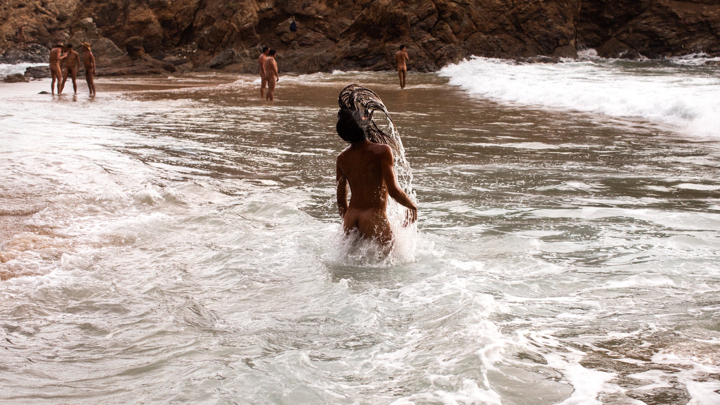 caitlin ford add Nude Guys At Beach photo