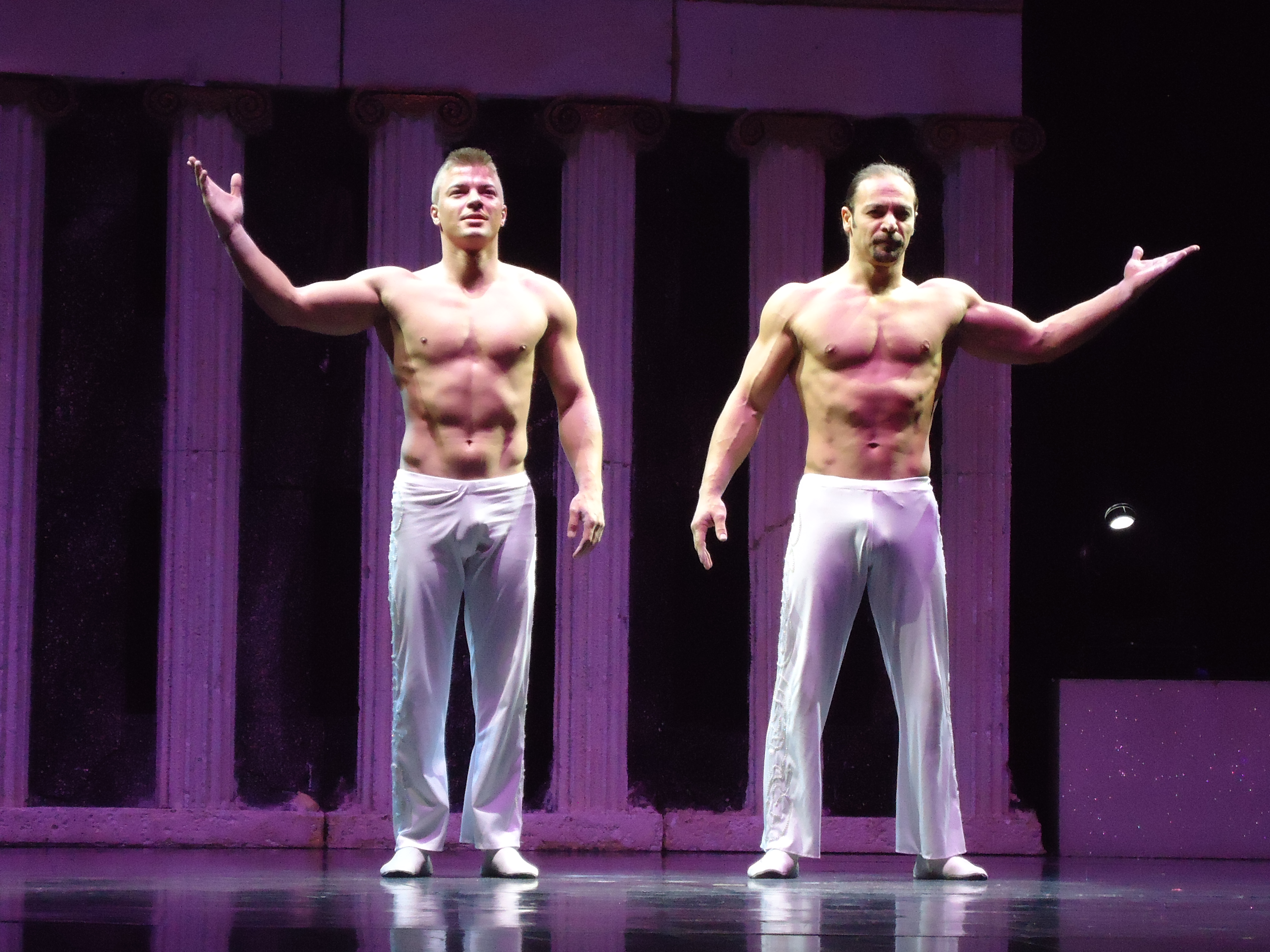 devon milne add Nude On Stage photo