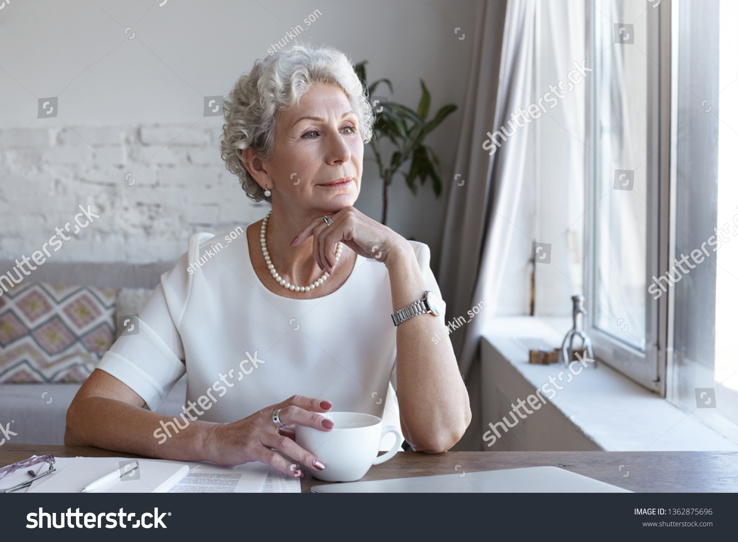 bella rojas add Older Classy Women photo
