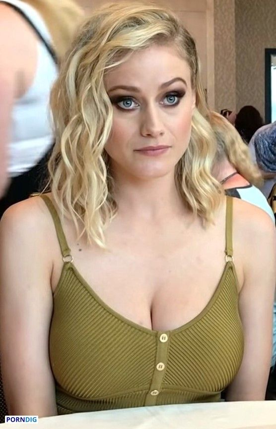 beth humphries add Olivia Dudley Nude photo