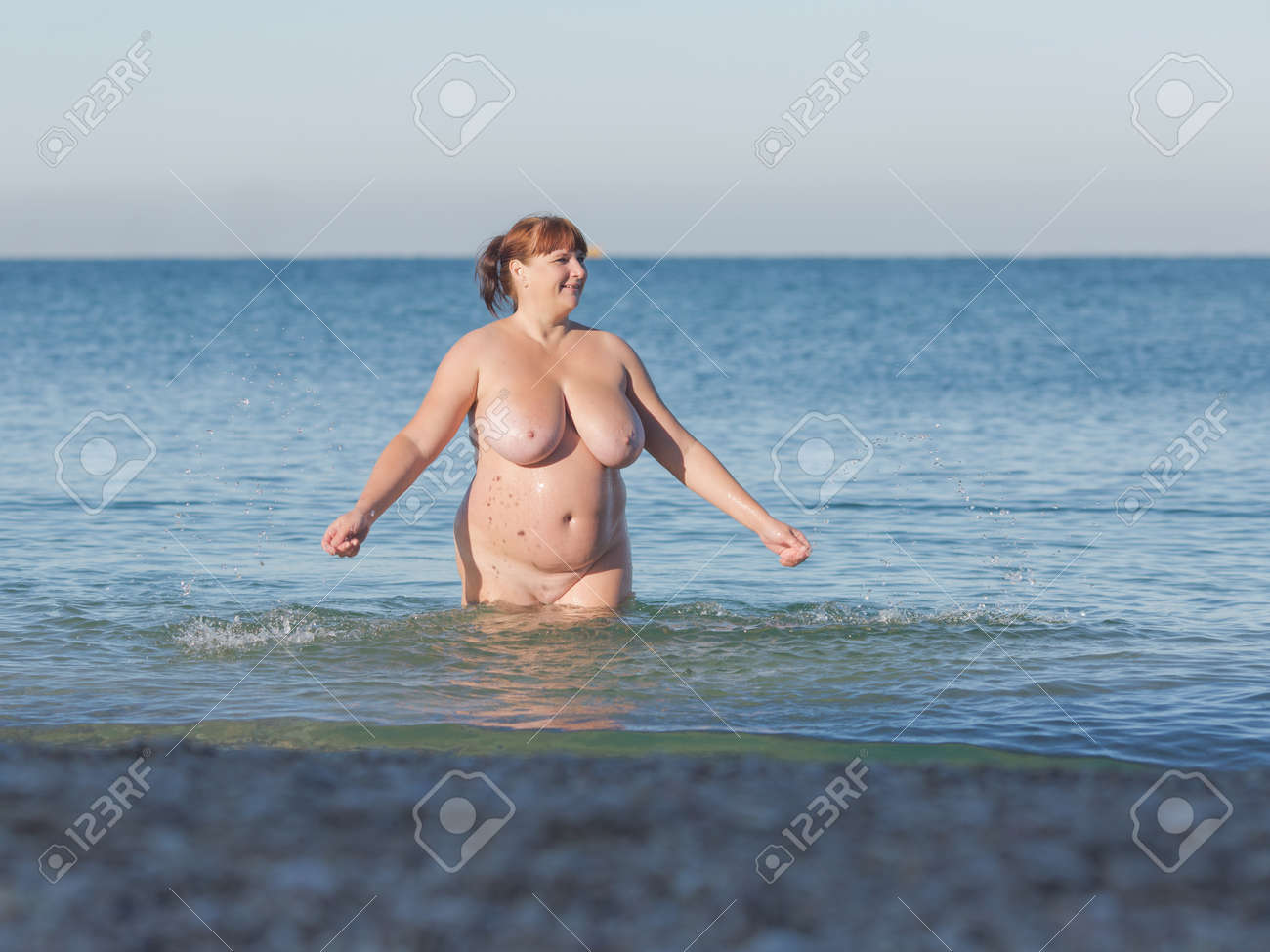 Overweight Naked Women 8864