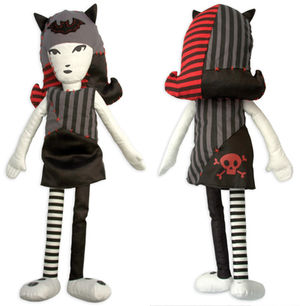 Peculiar Doll 11856