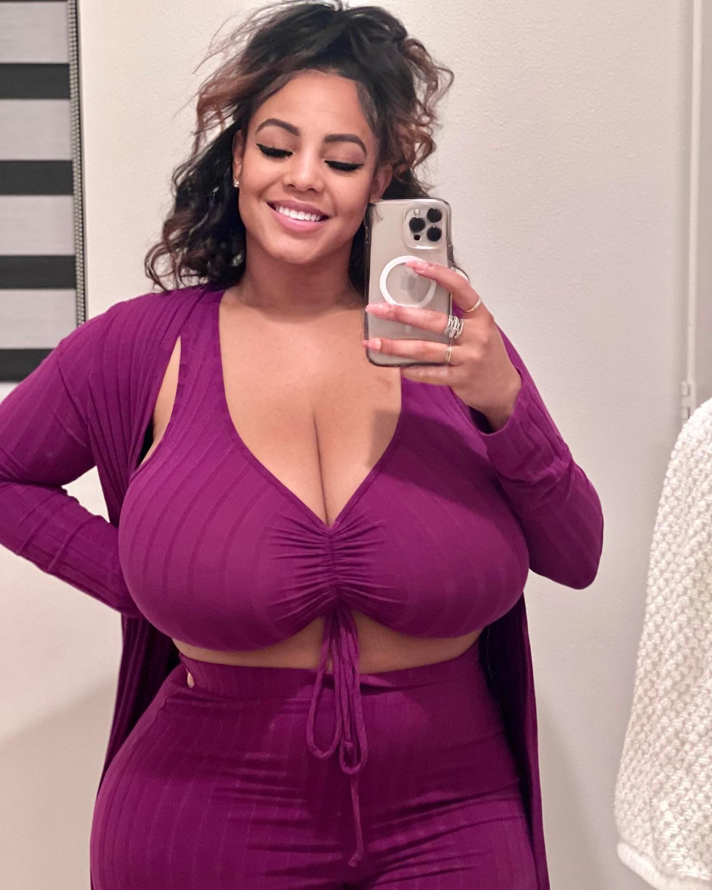 bob peirce add Persephanii Tetas photo
