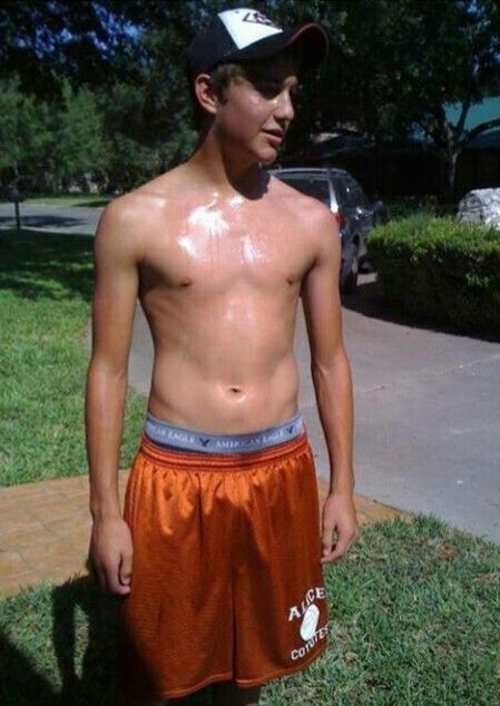 david moher add Pinoy Twinks photo