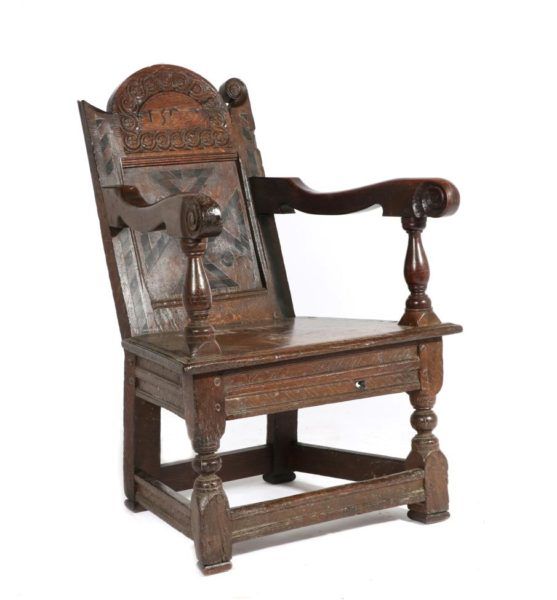 christian anggiat add Queening Chairs Middle Ages photo