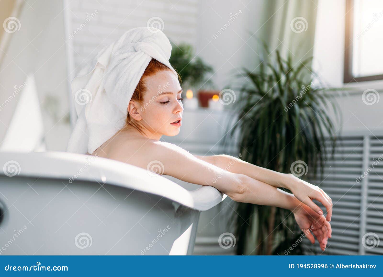 anna nocon add Red Hair Girl In Bath Full Video photo