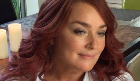 albert holdem add Redhead Seduced photo