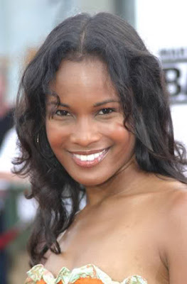 aquila fields add Robinne Lee Nude photo