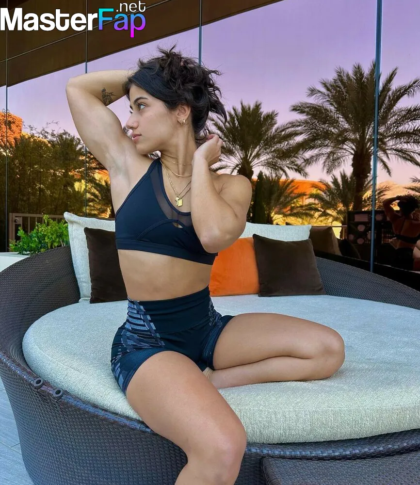 deon mcgraw add Sara Saffari Nude photo