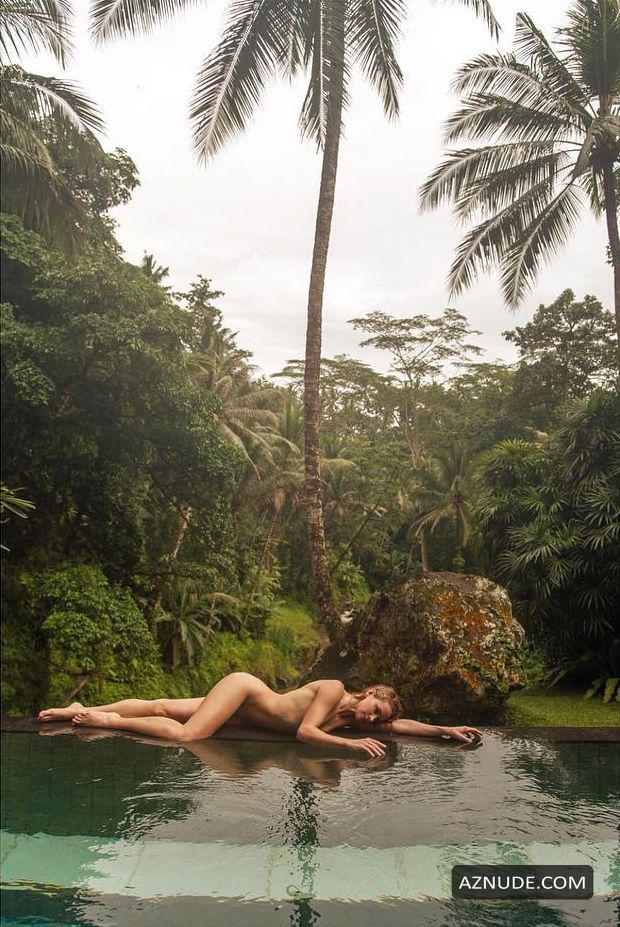 Shantel Vansanten Nude 19238