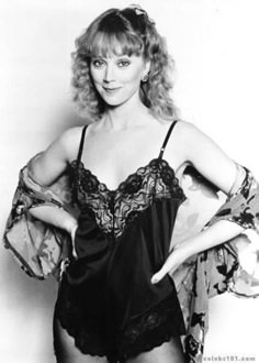 Shelley Long Nude 14070